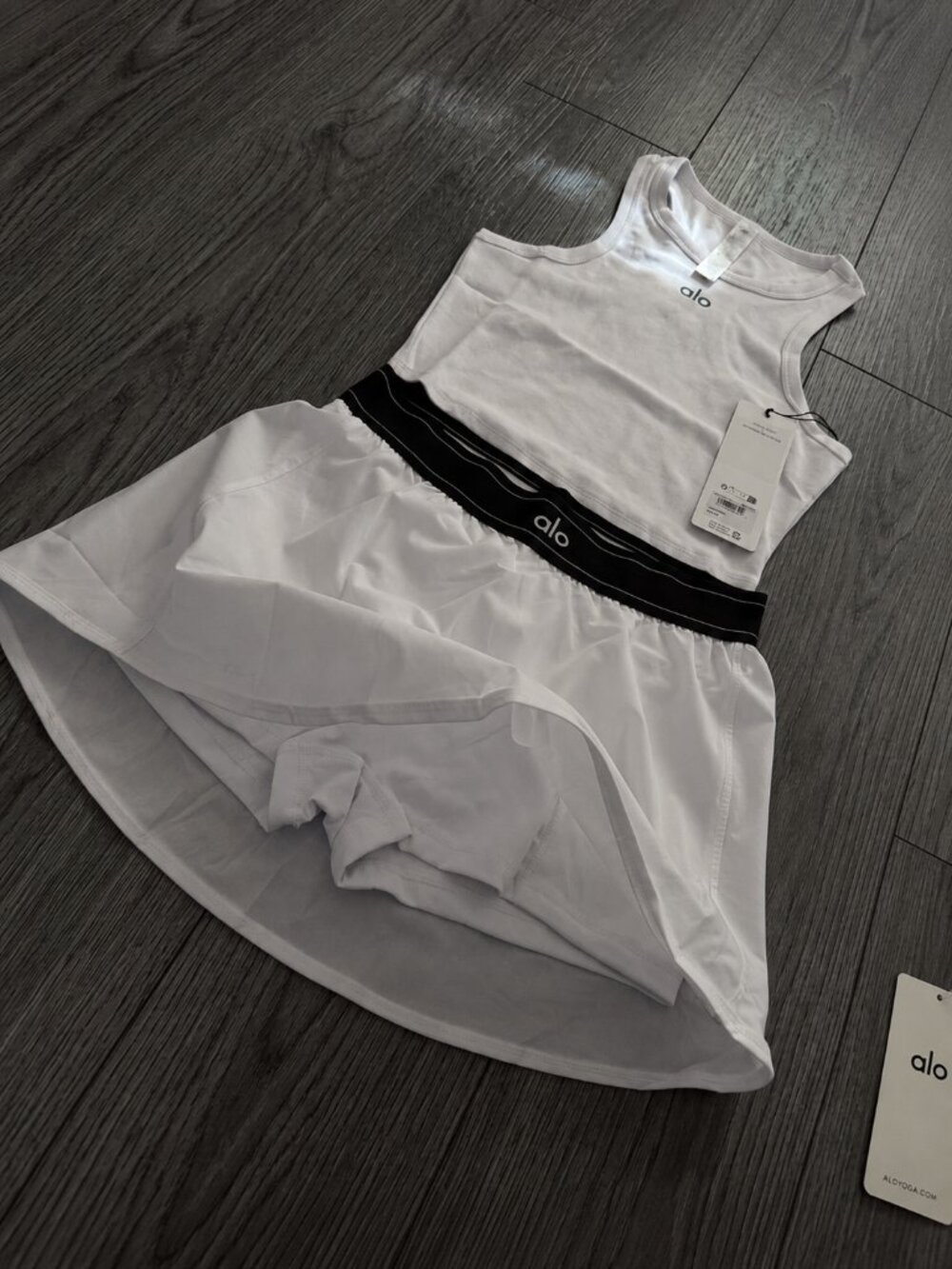 ALO Yoga Match Point Tennis Skirt & Aspire Tank Set White/Black | Multiple Sizes - Picture 3 of 10